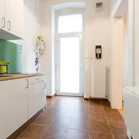 Colorful Next To Gozsdu And Synagogue Budapeste