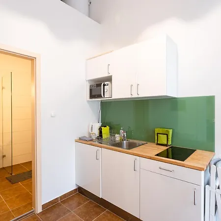 Colorful Next To Gozsdu And Synagogue *